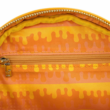 Lining view of inside of rucksack 